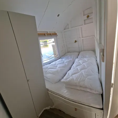 Hausboot Abendteuer Auf Dem See! * Neuruppin