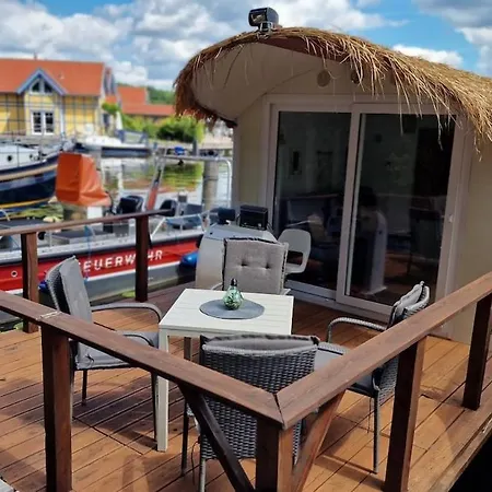 Botel Hausboot Abendteuer Auf Dem See!